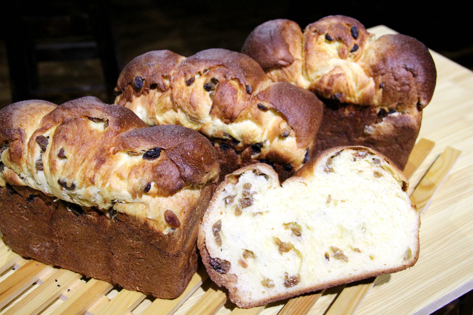 俄式鄉(xiāng)村谷仁葡萄干列巴